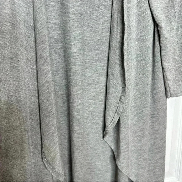 Mrs. Tee Cardigan Grey  Size Large - Picture 3 of 16